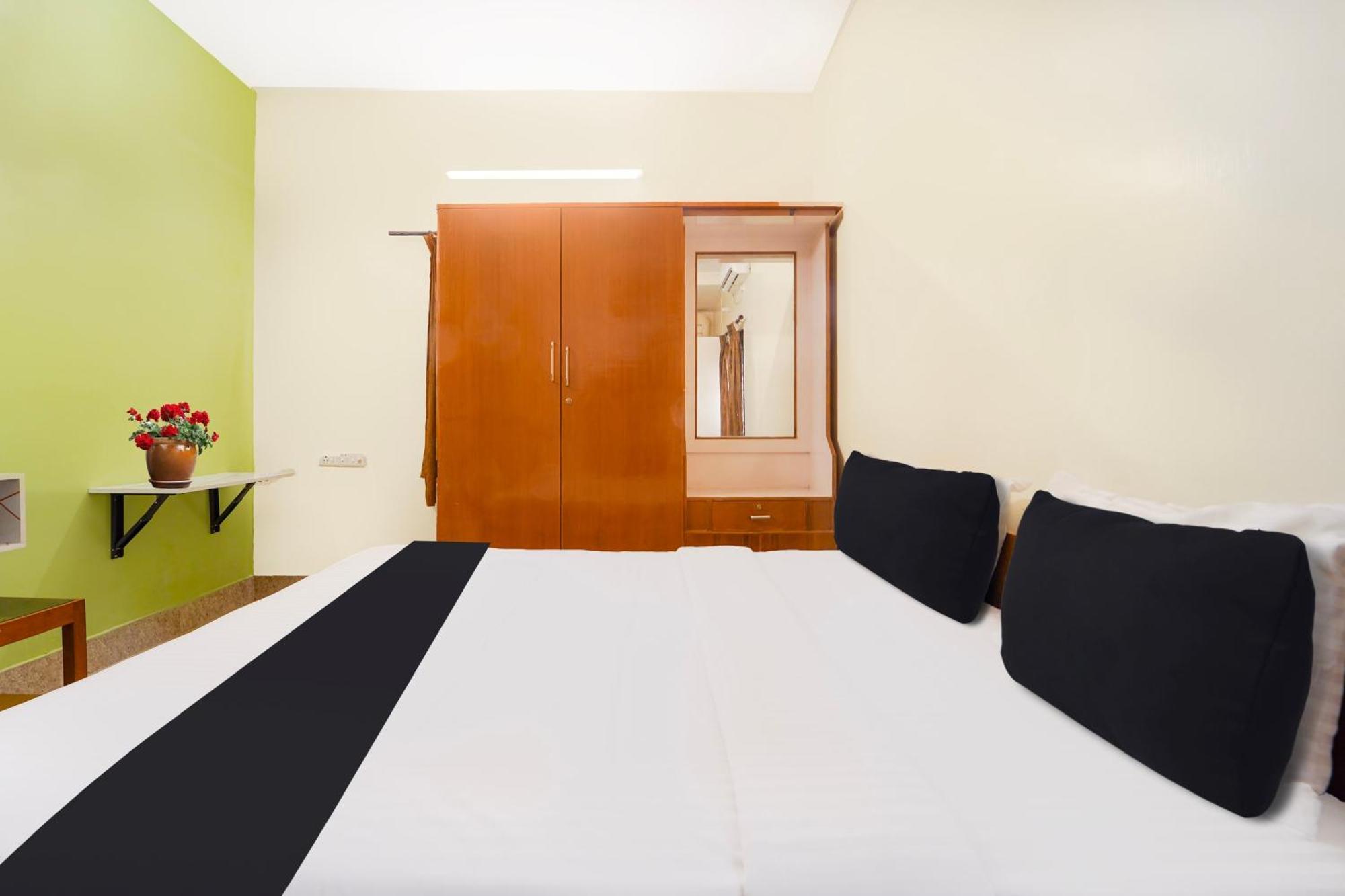 Hotel O Singanallur Coimbatore Irugur Exteriör bild