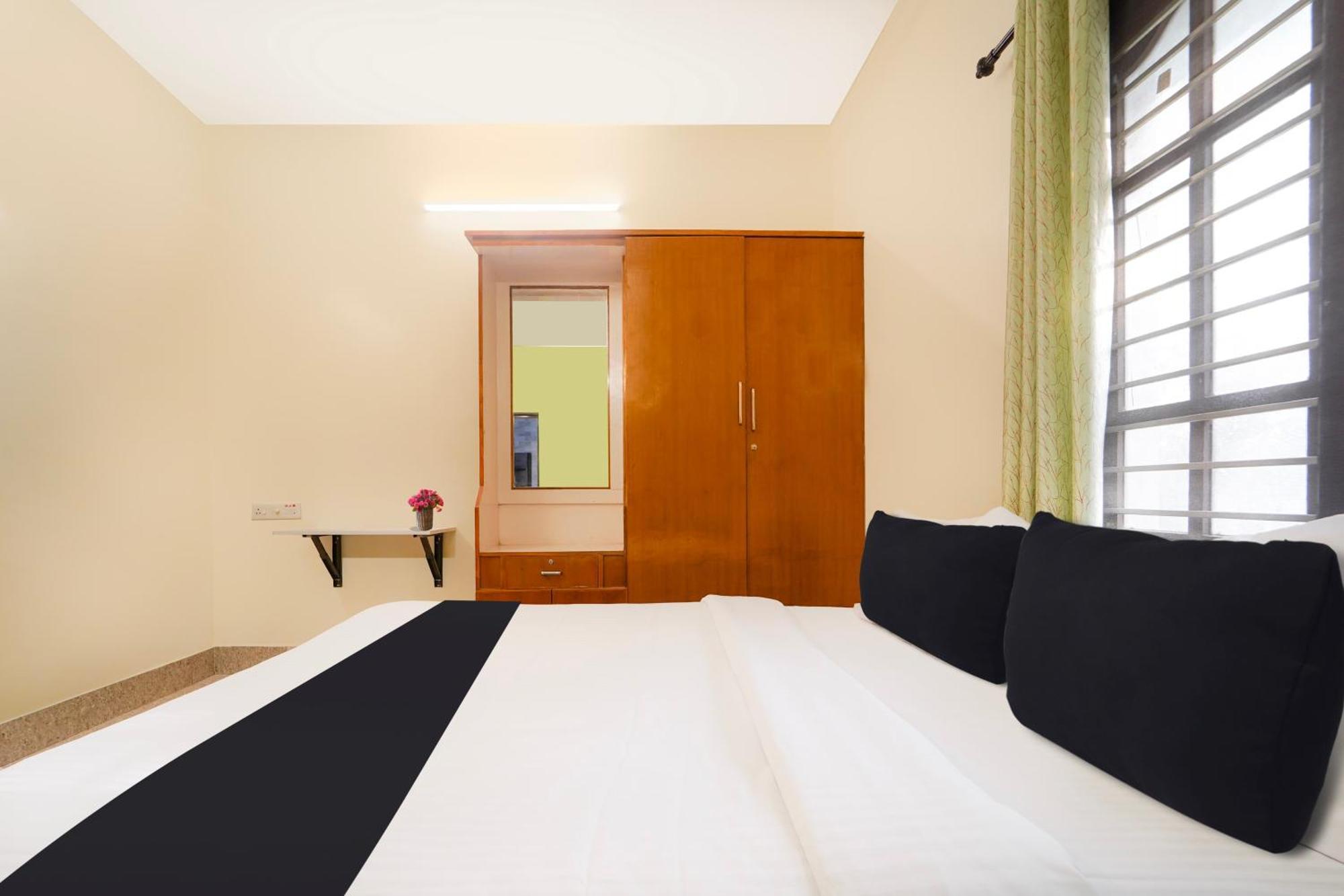 Hotel O Singanallur Coimbatore Irugur Exteriör bild